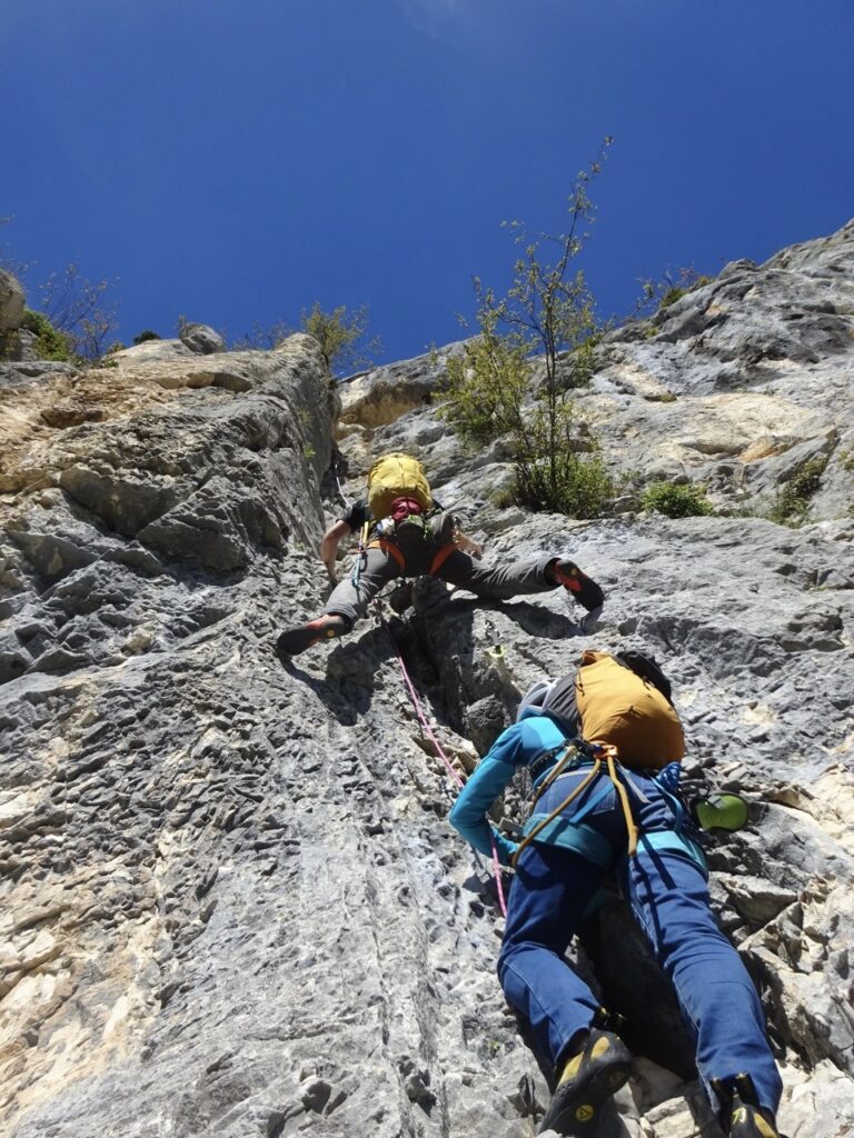 Sortie falaise du club d’escalade à Fontaine dans le Vercors